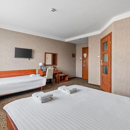 Hotel Diament Vacanza Katowice - Siemianowice Siemianowice Śląskie Εξωτερικό φωτογραφία