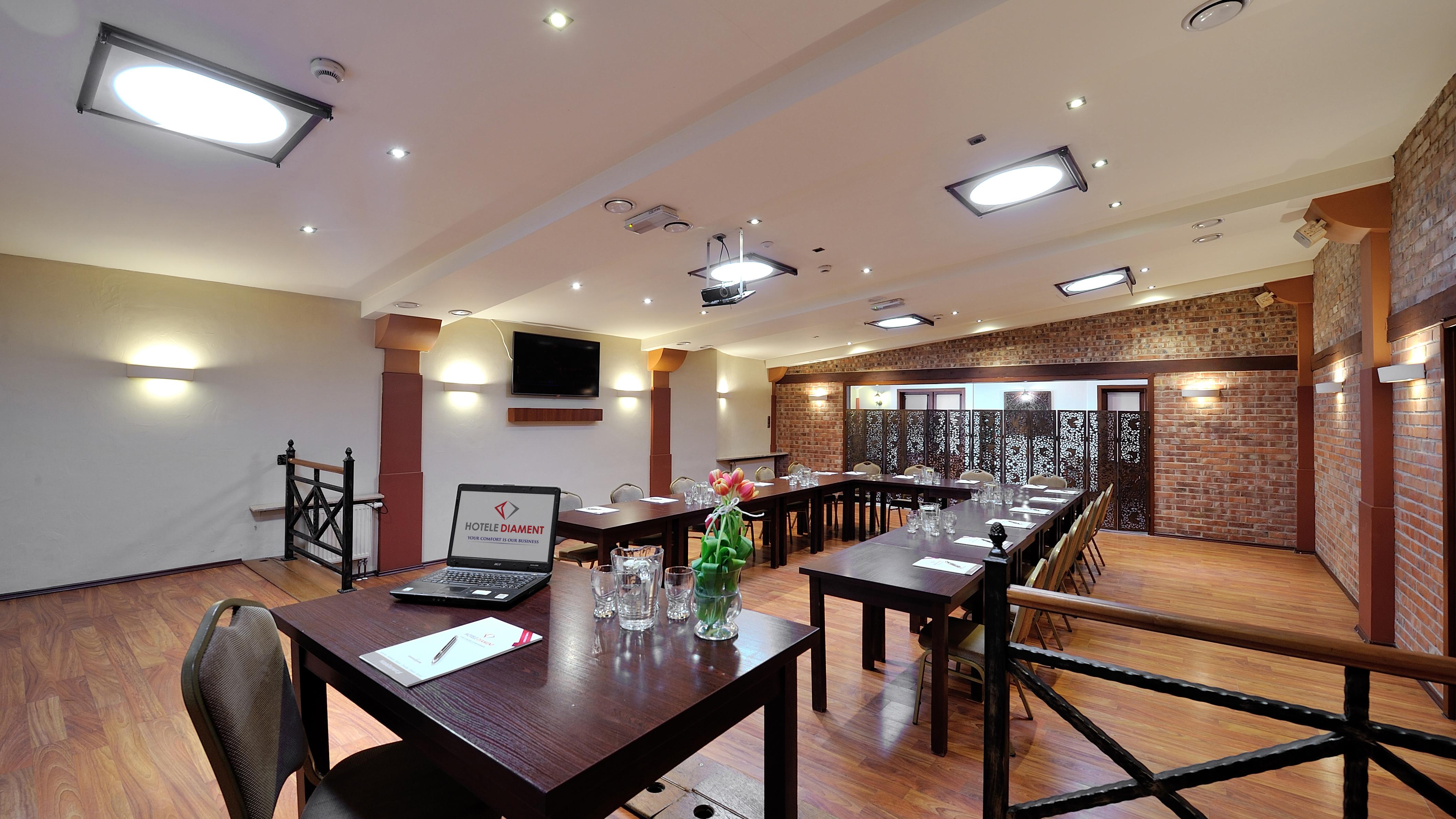 Hotel Diament Vacanza Katowice - Siemianowice Siemianowice Śląskie Εξωτερικό φωτογραφία