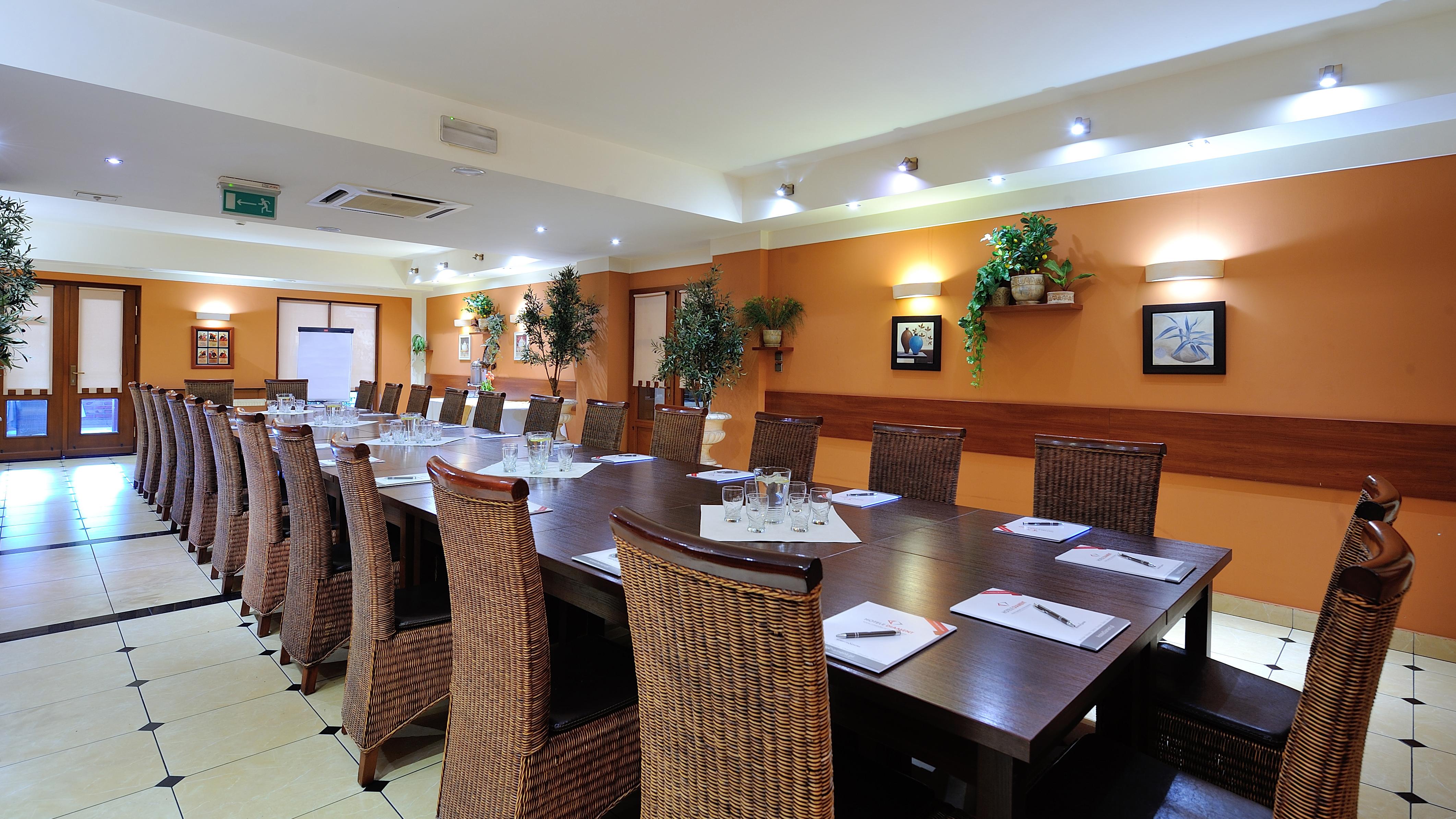 Hotel Diament Vacanza Katowice - Siemianowice Siemianowice Śląskie Εξωτερικό φωτογραφία