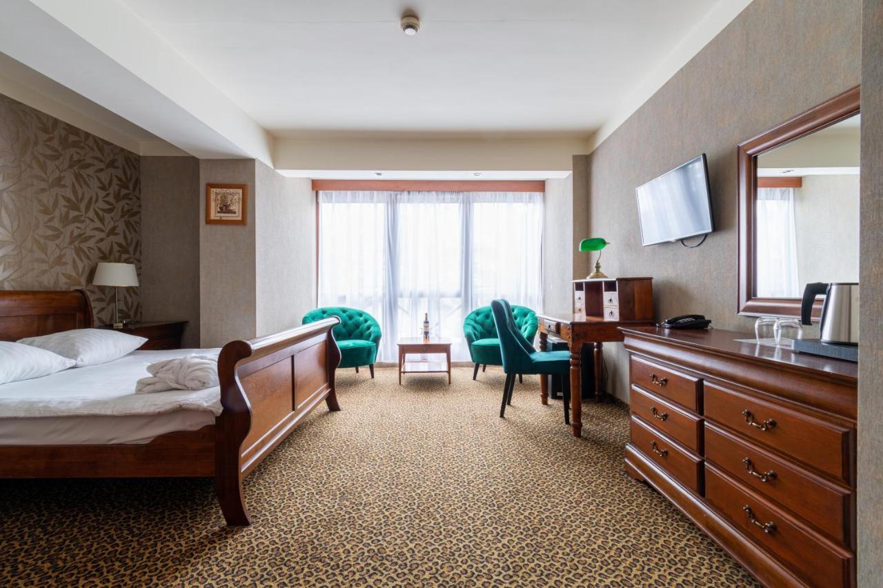 Hotel Diament Vacanza Katowice - Siemianowice Siemianowice Śląskie Εξωτερικό φωτογραφία