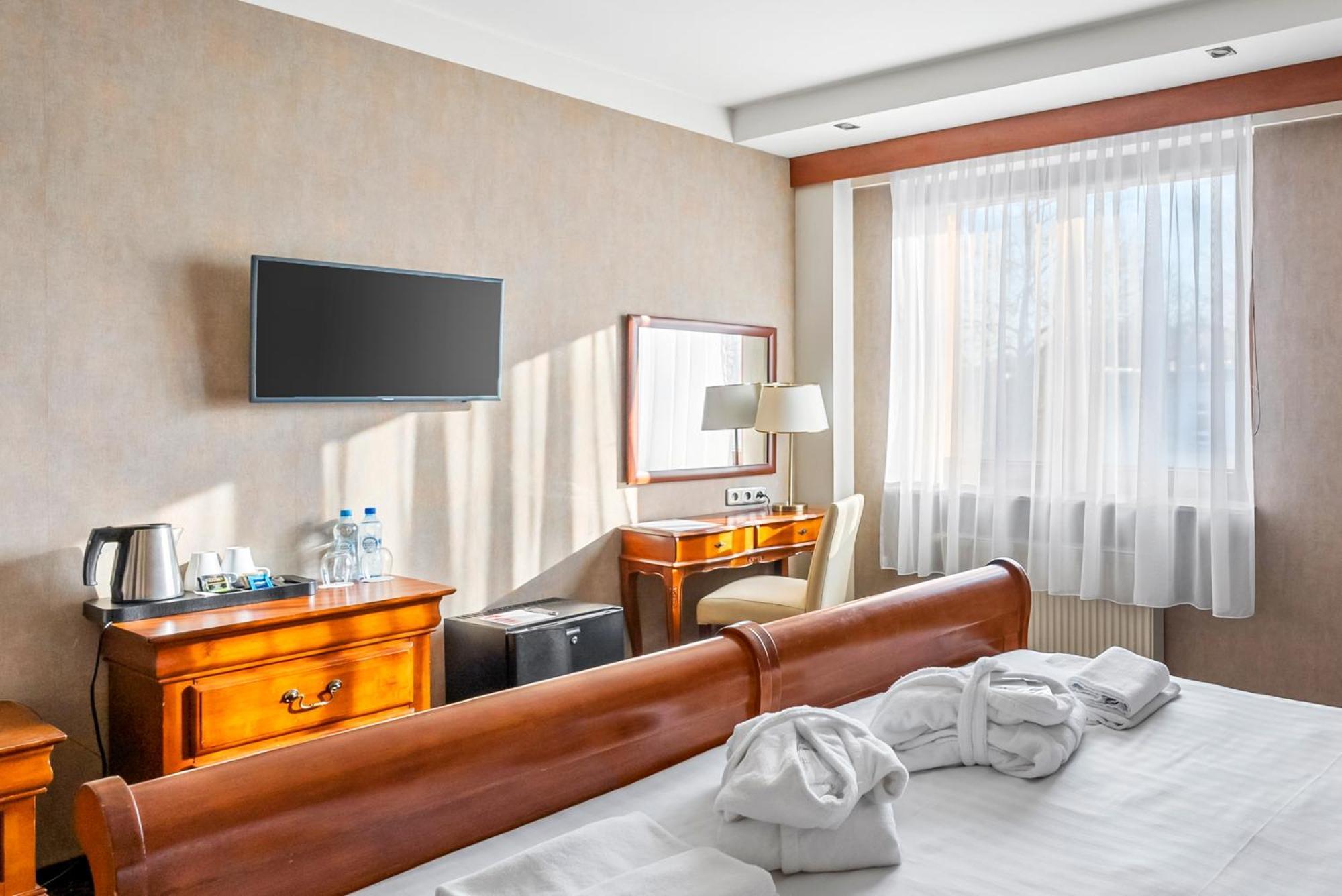 Hotel Diament Vacanza Katowice - Siemianowice Siemianowice Śląskie Εξωτερικό φωτογραφία