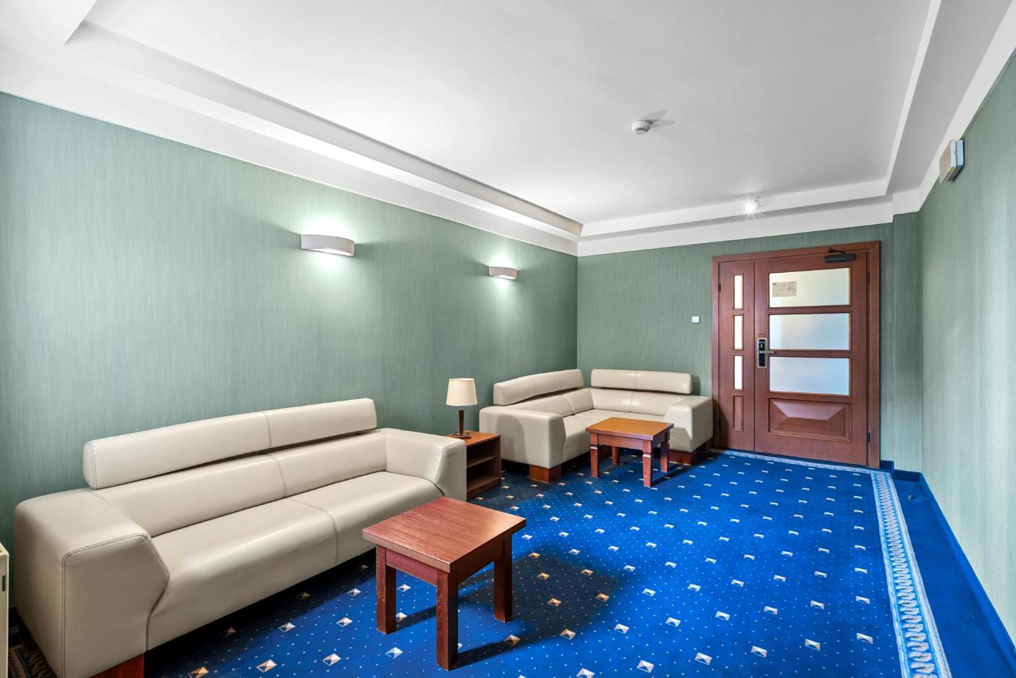 Hotel Diament Vacanza Katowice - Siemianowice Siemianowice Śląskie Εξωτερικό φωτογραφία