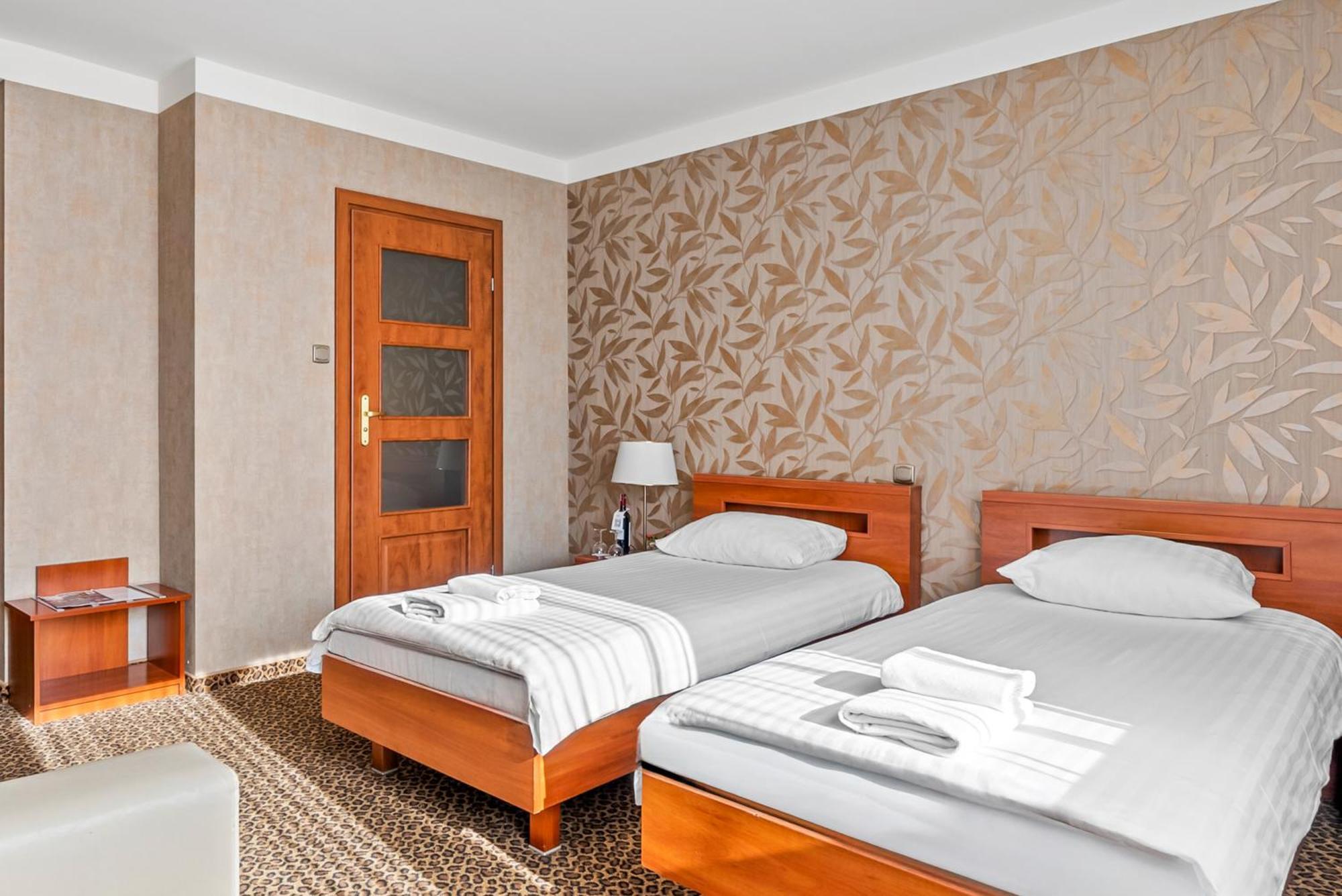Hotel Diament Vacanza Katowice - Siemianowice Siemianowice Śląskie Εξωτερικό φωτογραφία
