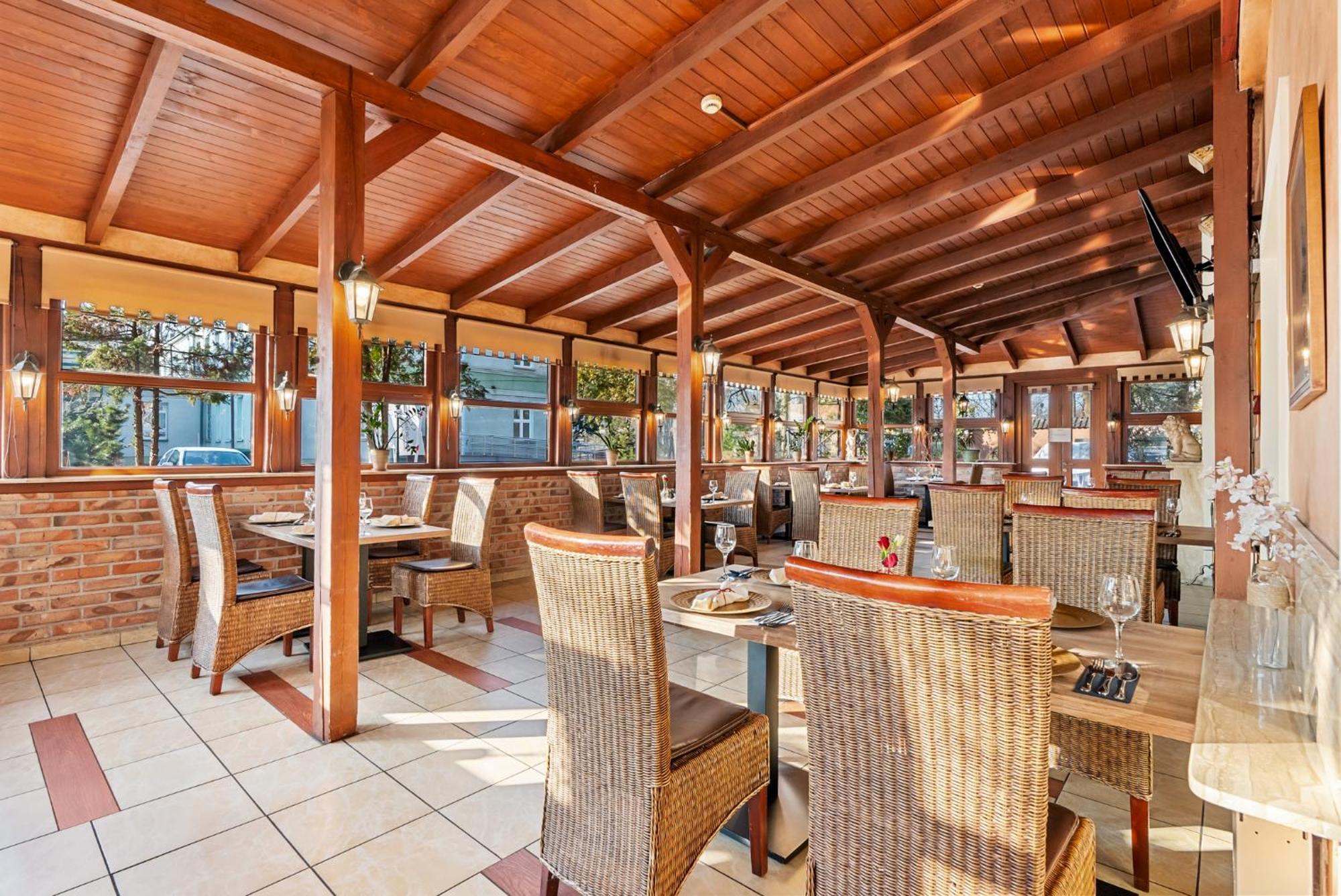 Hotel Diament Vacanza Katowice - Siemianowice Siemianowice Śląskie Εξωτερικό φωτογραφία