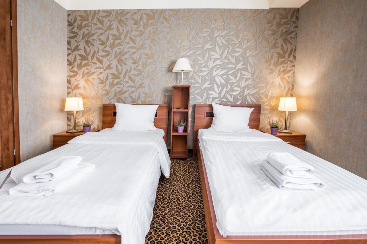 Hotel Diament Vacanza Katowice - Siemianowice Siemianowice Śląskie Εξωτερικό φωτογραφία